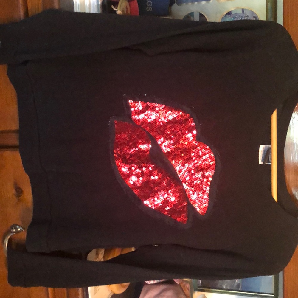 Sweater with red sequins appliqué sizeXS